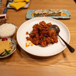 Sawa Asian Cuisine - Honey Chicken + small rice