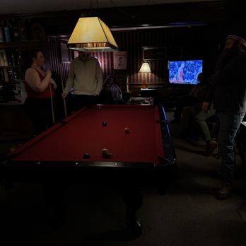 The Brae Loch Inn - Pool game - American Near Me - Cazenovia, New York
