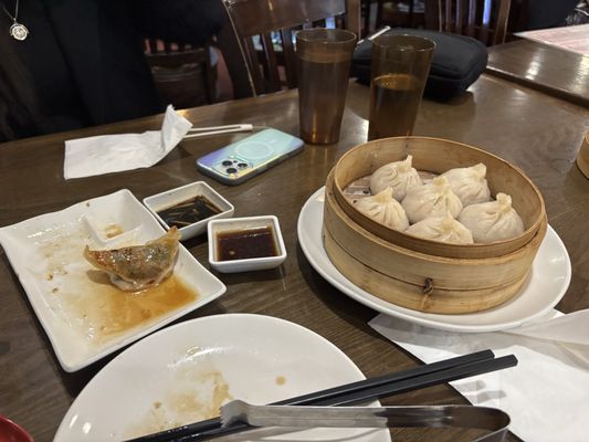 Dumpling Cafe by null