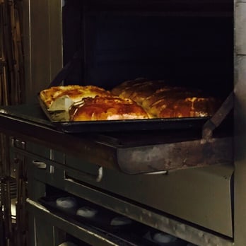 La Colina Restaurant - They did not have any Pan de Bono ready but they had this cheesy bread. Not bad - Colombian Near Me - Hollywood, Florida La Colina Restaurant - They did not have any Pan de Bono ready but they had this cheesy bread. Not bad - Colombian Near Me - Hollywood, Florida