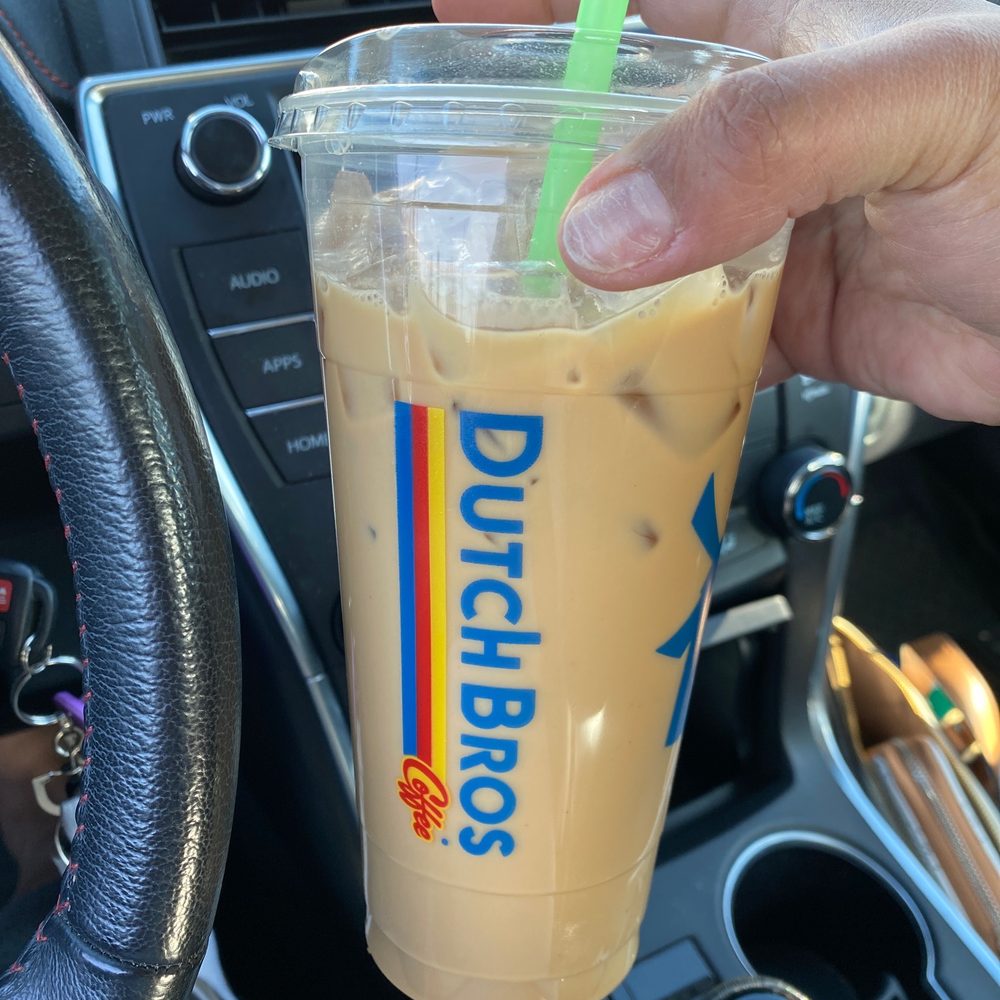Iced decaf kicker with oat milk Iced decaf kicker with oat milk