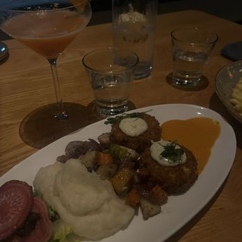 Moonraker Restaurant - New American Near Me - Pacifica, California