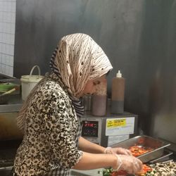 Siby's Kebabs and Pide - Worker making Pide