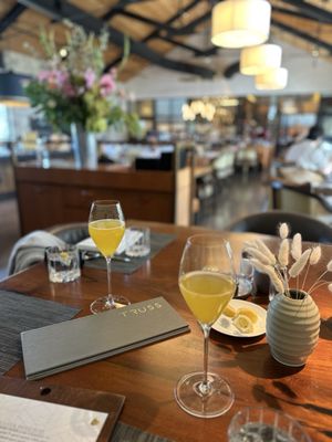 TRUSS Restaurant & Bar by null