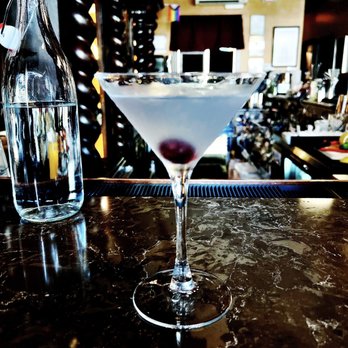 Revival Lounge - Aviation - Cocktail Bars Near Me - Mount Vernon, Washington