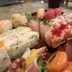 Sakura - Sushi and sashimi for 2