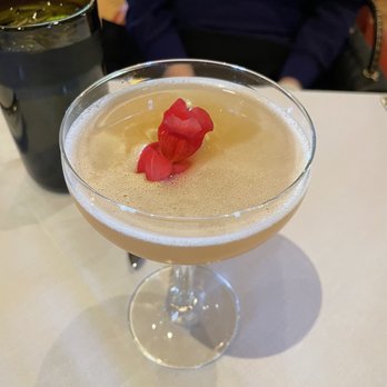 TRIO Grill - Floral experience - Seafood Near Me - Falls Church, Virginia TRIO Grill - Floral experience - Seafood Near Me - Falls Church, Virginia