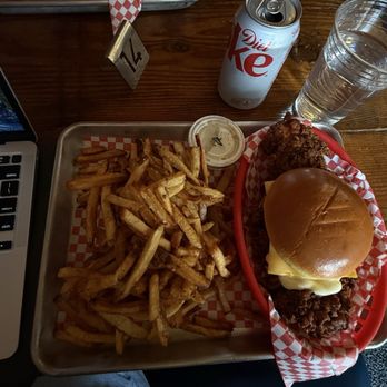 Lucy's - American Near Me - Chicago, Illinois