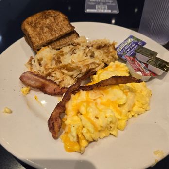 Blue Note - Blue Note Breakfast - Sports Bars Near Me - St. Louis, Missouri