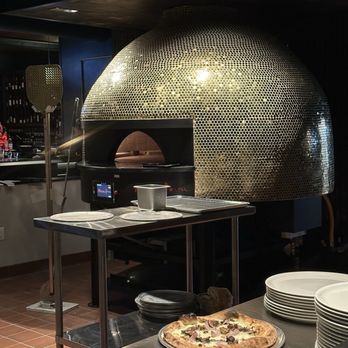Moderna Bar & Pizzeria - Epic pizza oven again! - Pizza Near Me - Austin, Texas Moderna Bar & Pizzeria - Epic pizza oven again! - Pizza Near Me - Austin, Texas