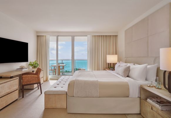 1 Hotel Penthouse 2 Story Beachfront Ultra Luxe by null