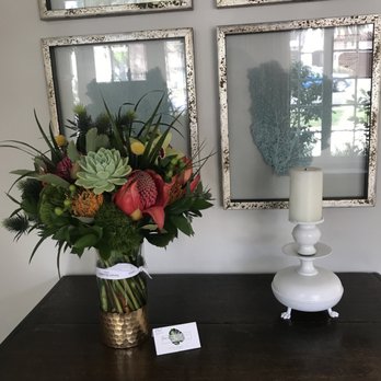 Sweet Blooms Atelier - Seasonal - Not Really Into Rose - Florists Near Me - Hermosa Beach, California