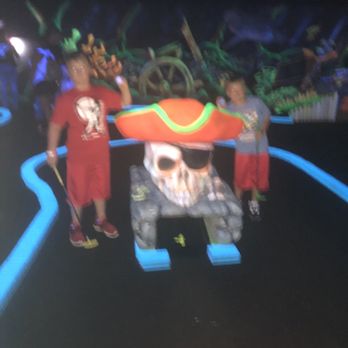 Ralphie's Fun Center - Inside glow in the dark mini golf - Bowling Near Me - Glasgow, Kentucky