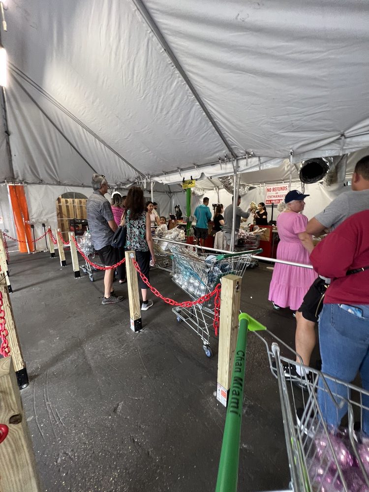 CHAN’S SILK FLOWER Updated September 2024 98 Photos & 35 Reviews 5300 NW 72nd Ave, Miami