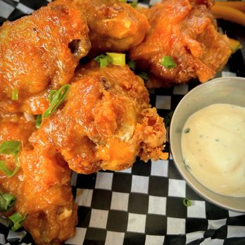 The Pint & Cork - Fried Chicken Wings with lemongrass sauce - Gastropubs Near Me - Kihei, Hawaii The Pint & Cork - Fried Chicken Wings with lemongrass sauce - Gastropubs Near Me - Kihei, Hawaii