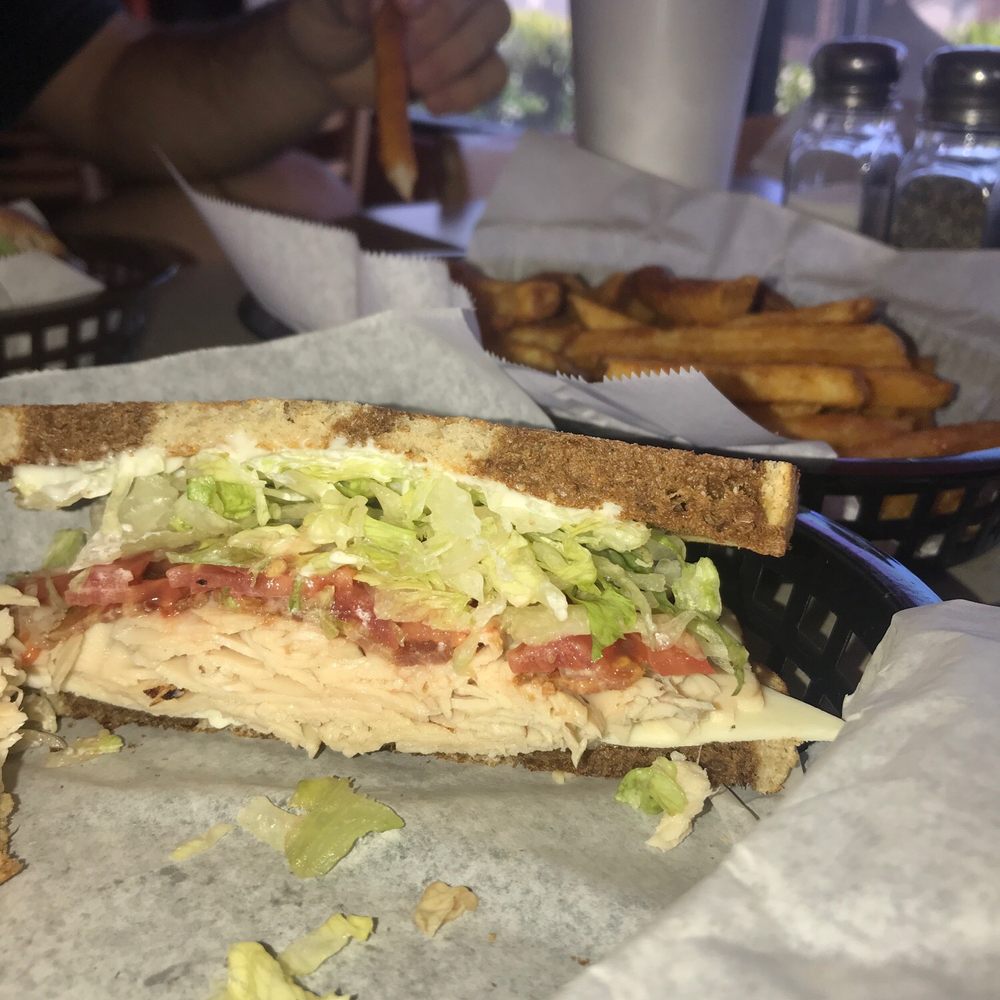 Had the Turkey BLT and it was amazing and fresh. Will be traveling back here again and again for fresh and well priced subs!