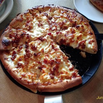 Lorenzo's Pizzeria - Pizza Near Me - Oberlin, Ohio