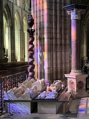 Basilique Cathédrale Saint-Denis by null