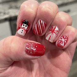 Sparkle Nails n Spa - Holiday Nails 2023!