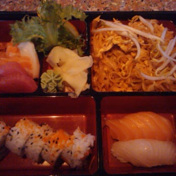 Siam Palace - Pad Thai Bento Box - Thai Near Me - Miami, Florida