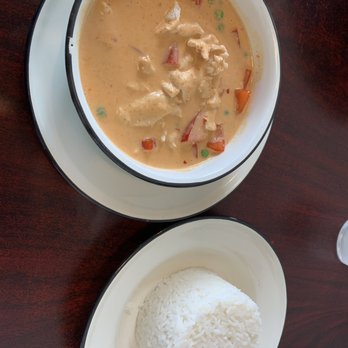 Chow Thai - C1. Pha Naeng Curry chicken - Thai Near Me - Charleston, West Virginia Chow Thai - C1. Pha Naeng Curry chicken - Thai Near Me - Charleston, West Virginia