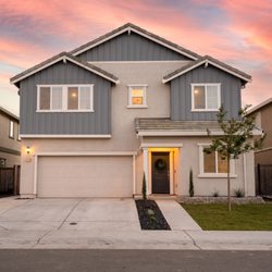 Sunset Exterior Photo!