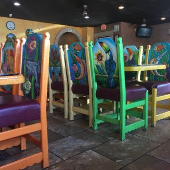 Taquerias Mexico - Interesting chair decor - Mexican Near Me - Killeen, Texas Taquerias Mexico - Interesting chair decor - Mexican Near Me - Killeen, Texas