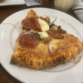 Spoke & Wheel Tavern - American Grill & Bar - Pizza - Burgers Near Me - Sedona, Arizona