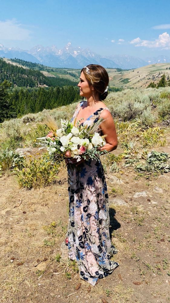 JH FLOWER BOUTIQUE Updated September 2024 54 Photos & 22 Reviews