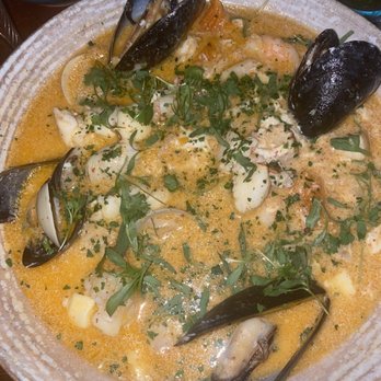 Cafe La Trova - Chupe de mariscos - delicioso! - Cocktail Bars Near Me - Miami, Florida