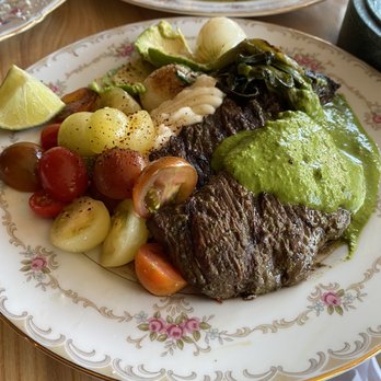 Uno Mas - Skirt steak is delicious. Loved the green sauce - Tacos Near Me - Allendale, New Jersey