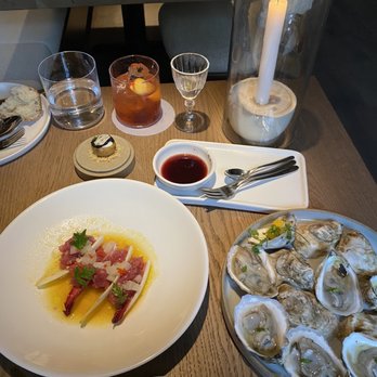 North Fork Table & Inn - Oysters and tuna - New American Near Me - Southold, New York North Fork Table & Inn - Oysters and tuna - New American Near Me - Southold, New York