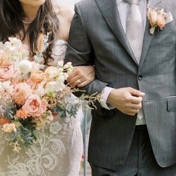 Bridal bouquet and groom's boutonnière