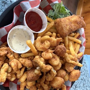 Union River Lobster Pot - Seafood sampler platter - Seafood Near Me - Ellsworth, Maine Union River Lobster Pot - Seafood sampler platter - Seafood Near Me - Ellsworth, Maine