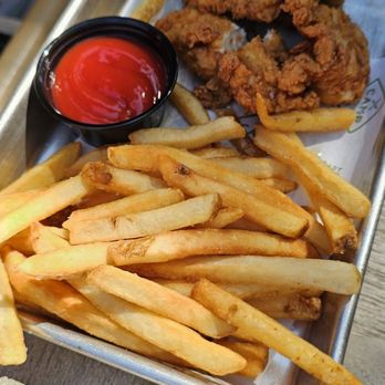 Camp Outpost - Kids chicken fingers - New American Near Me - Springdale, Utah