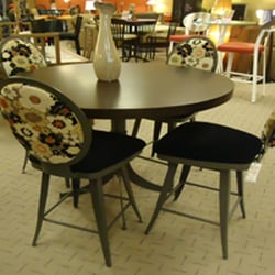 Lifestyles Furniture - Amisco Canadian Metal Dining Room Furniture