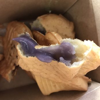 Somisomi - Taro Powder way too sweet and too much filling - Desserts Near Me - Cupertino, California