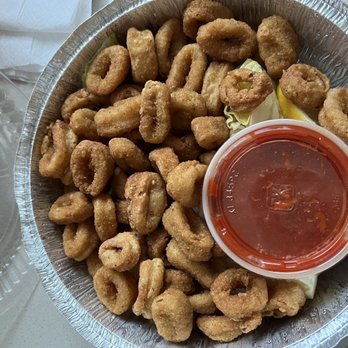 Regina's Cafe & Pizzeria - Fried Calamari - Pizza Near Me - Flushing, New York Regina's Cafe & Pizzeria - Fried Calamari - Pizza Near Me - Flushing, New York