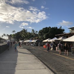 Kailua Kona Village Stroll - Lovely path with all the vendors