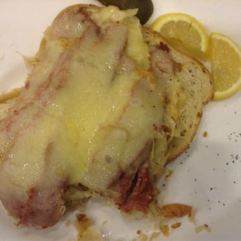 Towson Diner - REUBEN SANDWICH - Totally GROSS!! Smelled like DIRTY JOCKS SOCKS! But to be fair, took a bite, almost threw up. YUK! - Diners Near Me - Towson, Maryland