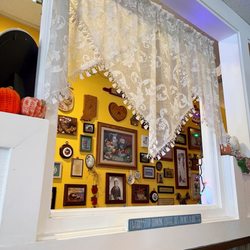 Hometown Country Kitchen - Amazing decor of the hallway