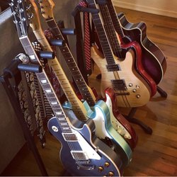 Music Lessons By Desiree - Guitar collection