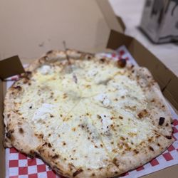 Antonio's Pizza Pit - Quattro formaggi