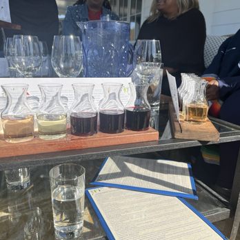 Merrie Mill Farm & Vineyard - Mixed wine flight - Wine Tasting Room Near Me - Keswick, Virginia