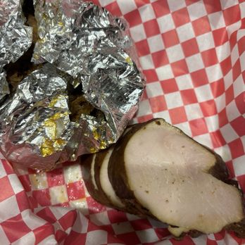 Big B's Texas BBQ - Small pieces of turkey breast and pulled pork in the aluminum Very small portions for the three meat plate - Barbeque Near Me - Henderson, Nevada Big B's Texas BBQ - Small pieces of turkey breast and pulled pork in the aluminum Very small portions for the three meat plate - Barbeque Near Me - Henderson, Nevada
