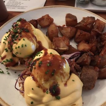 Catch 122 - Pulled pork benny - Breakfast & Brunch Near Me - North Vancouver, British Columbia Catch 122 - Pulled pork benny - Breakfast & Brunch Near Me - North Vancouver, British Columbia