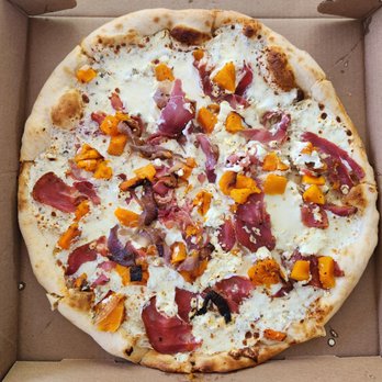 ZIZZA AUTHENTIC PIZZERIA - Updated November 2025 - 21 Photos & 70