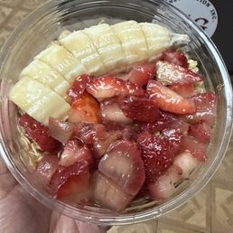 Chunky strawberry for delivery $20+ and the strawberries are not edible. Rotten, slimy, and smelly strawberries on both of my orders. Chunky strawberry for delivery $20+ and the strawberries are not edible. Rotten, slimy, and smelly strawberries on both of my orders.