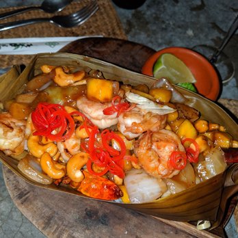 Restaurante Mezzanine - Shrimp and cashews dinner - Thai Near Me - Tulum, ROO