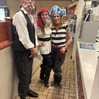 Long John Silver's - The Silverado Family Arrrggghhh - Seafood Near Me - South Bend, Indiana